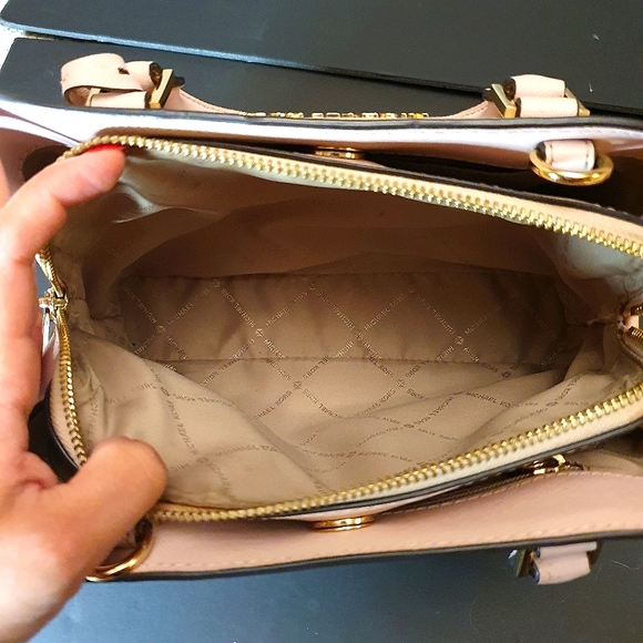 Michael Kors Pink Crossbody Bag - Picture 5 of 9